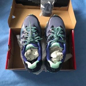 Saucony Peregrine 8 trail sneakers, size 8.5
